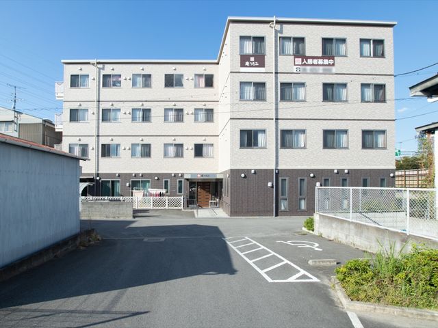 清潔感のある施設外観