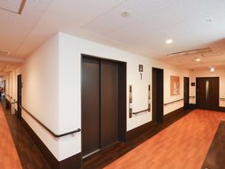 廊下の清潔感ある空間