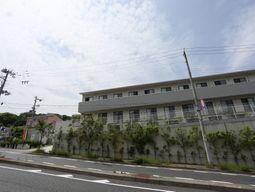 清潔感のある建物の外観