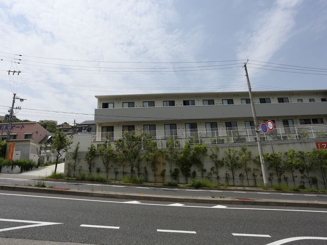 広々とした外観 外観 見た目もすっきりとした施設の全体像は、働く環境にも気配りが感じられます。