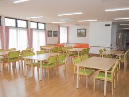 明るいダイニングルーム