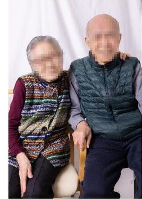 利用者支援をするケアスタッフ