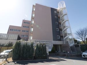 現代的な建物の外観