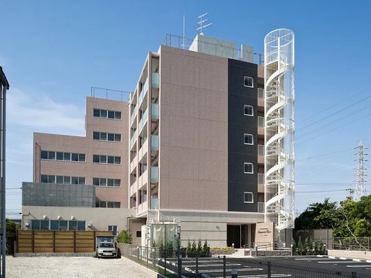 外観の建物全景  