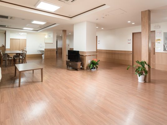 広々とした清潔な共有空間