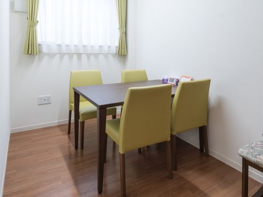 シンプルで明るい居室