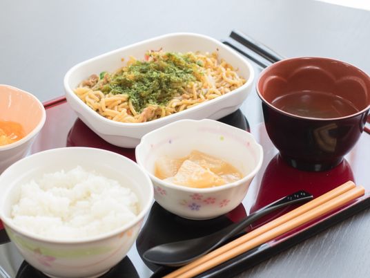 和風の食事セット