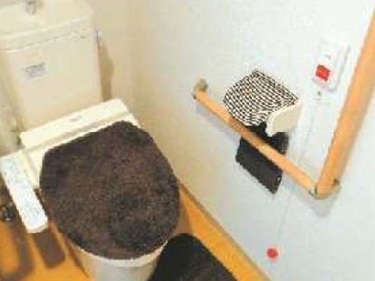手すり付きトイレ空間