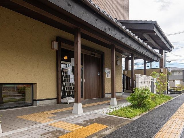 外観エントランス