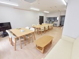 明るいダイニングスペース