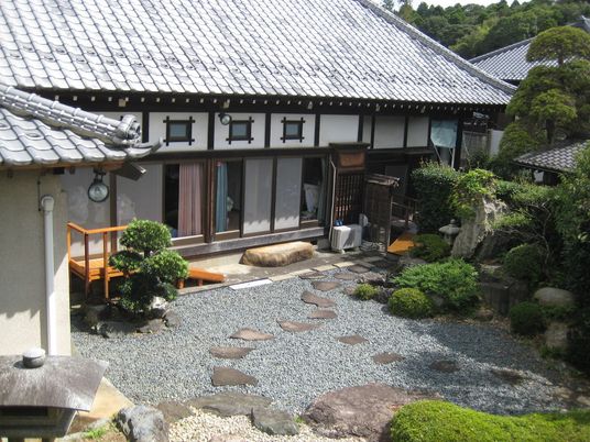 伝統的な日本式庭園