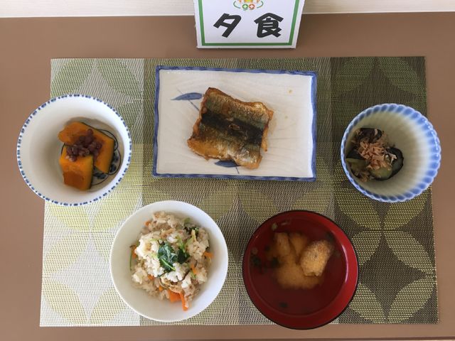 和食風の栄養バランス食事 食事 栄養バランスを考えた和食が提供されており、心身の健康を支えるお食事がいただけます。