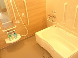 清潔な浴室設備