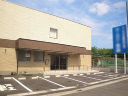 清潔感のある建物の外観