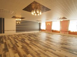 広々した明るい多目的室