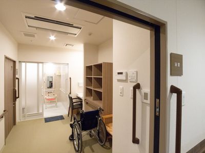 車椅子付き居室の入口