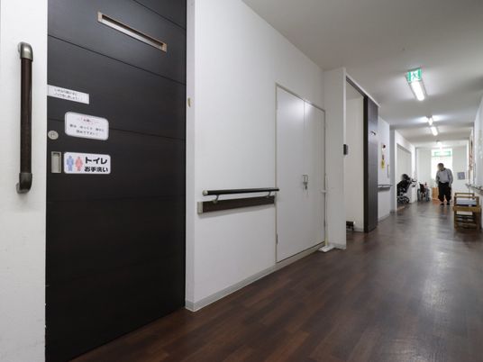 廊下と部屋の入り口