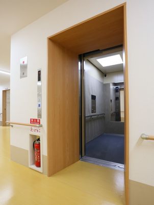 廊下の清潔感ある一角