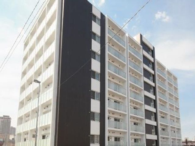 都市型多階建て施設 外観 清潔感のあふれる外観の建物で、都心に近接して立地しており、働きやすい環境が整っています。