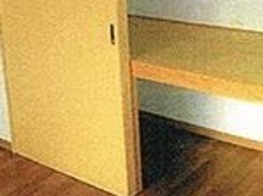 バリアフリー構造の入口