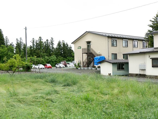緑豊かな施設外観 外観 自然に囲まれた静かな環境の外観です。心地よい風景の中で、ゆったりと働くことができます。
