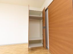 広々クローゼット開放