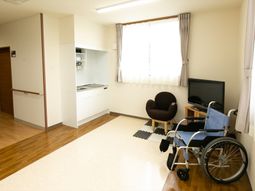 居室内の設備と車椅子