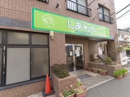 清潔感のあるエントランス