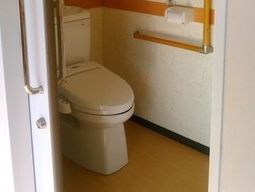 バリアフリーのトイレ設備