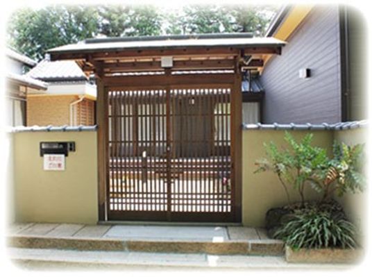 木格子門の外観  