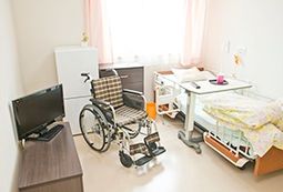 明るく整理された居室