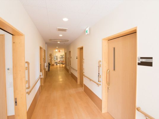 廊下の清潔な空間