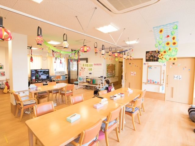 活気ある共用スペース