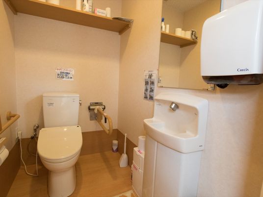 バリアフリー構造のトイレ