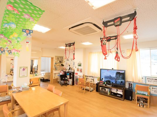 機能訓練設備のある居間