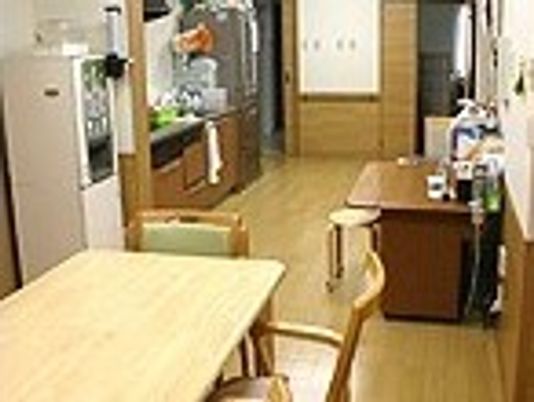 共有スペースのダイニング