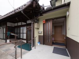 和風のエントランス