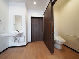 清潔感ある洋室トイレ