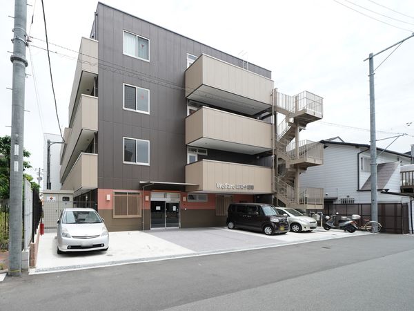 現代的建築の外観