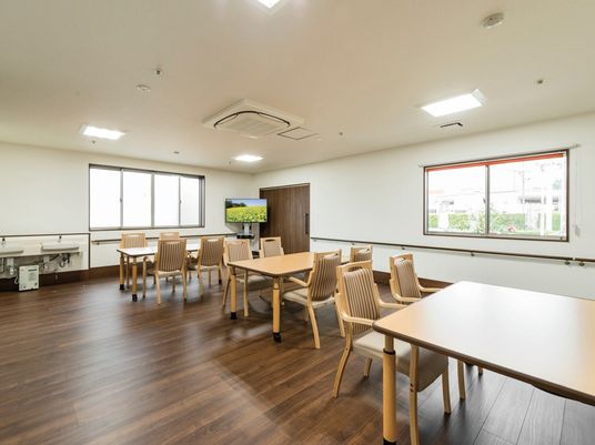 多目的室の明るい様子