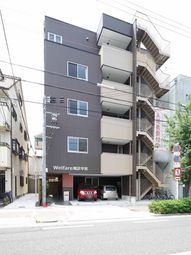 都会の建物外観