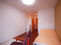 シンプルな個室の居室