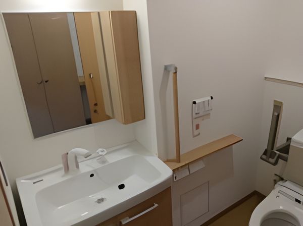 洗面台とトイレの設備