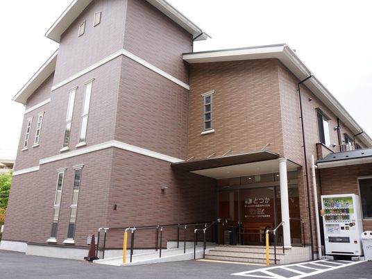 清潔感のある建物の外観