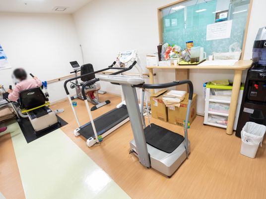 トレーニング機器が整う部屋
