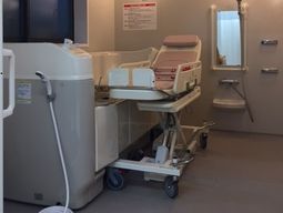 清潔な浴室設備