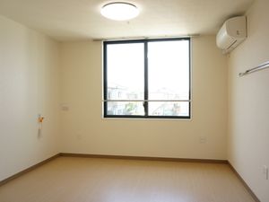 明るく清潔な個室空間