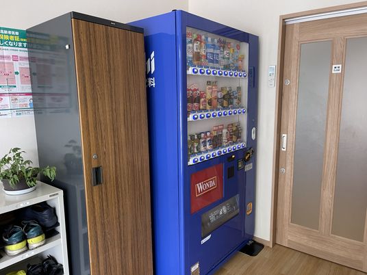 休憩室の自動販売機