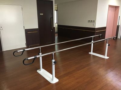 歩行訓練用バーの部屋
