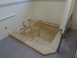 バリアフリー浴室設備